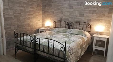 Bed and Breakfast CEDARWOOD, Premana, Italy - Booking.com