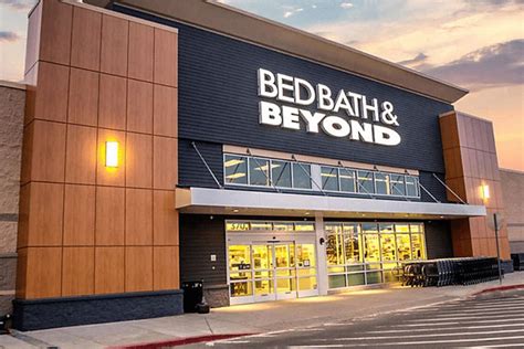 Bed Bath & Beyond Credit Card. Sign up for a Bed Bath & Beyond credit card to receive a $20 reward certificate, a welcome coupon offering $25 off a $100 order, 5% in rewards on Bed Bath & Beyond purchases, and 2% in rewards on gas station and grocery store purchases..