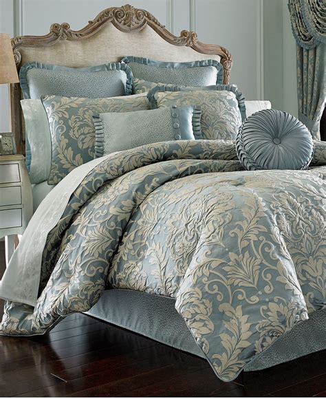 Queen Size Reversible - Quilts and Bedspreads : Free Shipping on Orders Over $49.99* at Bed Bath & Beyond - Your Online Bedding Store! Get 5% in rewards with Welcome Rewards!. 