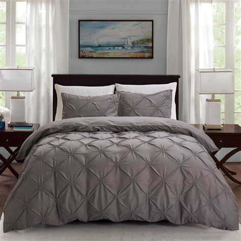 Bed covering figgerits. We recommend it as an option for sleepers seeking a mix of comfort, style, and affordability. Price. $189. The L.L. Bean Vintage Matelassé Bedspread strikes the ideal balance between affordability and upscale comfort. This bedspread is priced reasonably compared to bedspreads with similar weight and durability. 