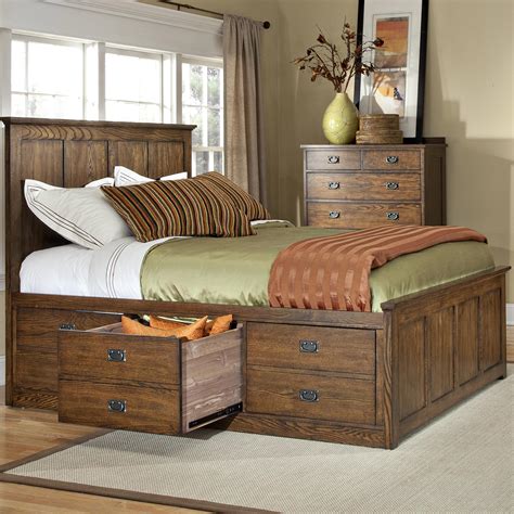 Bed with storage drawers. The Twin Mate's Platform Storage Bed with 3-Drawers does double duty as a bed and dresser with three generously sized drawers for keeping your linens, blankets and clothes. This bed provides space saving storage for even the smallest bedroom. No need for a box spring, either: its slat support system only requires a mattress. 