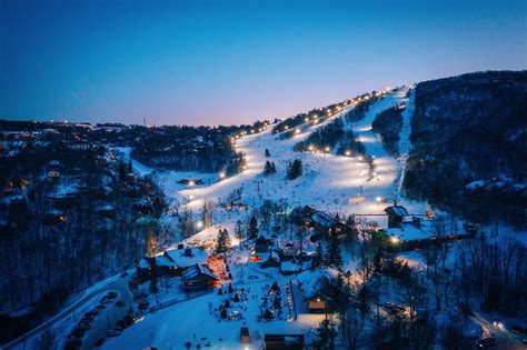 Beech mountain. Beech Mountain Resort. At 5,506 ft., Beech Mountain is the highest ski resort in eastern North America. With 16 slopes and 7 lifts, Beech Mountain Resort has terrain for the beginner all the way to the … 