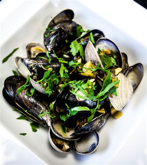 Beer-Steamed Clams and Mussels Recipe MyRecipes