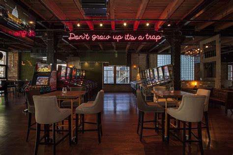 Beercade chicago. VISIT WEBSITE. Headquarters Beercade offers a low maintenance night with high energy entertainment that separates ourselves from the typical sports bar & nightlife scene of River … 