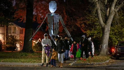 Newton's Beggars' Night is Oct. 30 from 6-8 p.m. This year Beggars' Night falls on Saturday, October 30. Be safe and have fun as you trick-or-treat through …. 