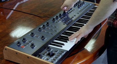 Behringer ub-xa. Apr 20, 2022 ... Now that the UB-Xa development is completed and the software platform fully mature, we can easily scale and develop poly synths at a much faster ... 