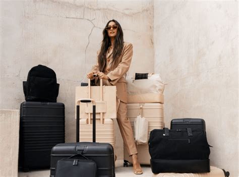 Streamline your travel organization with a 4 piece set of Compression Packing Cubes – the perfect companions for maximizing suitcase space in our Weekender Bags & Carry-Ons. . Beistravel