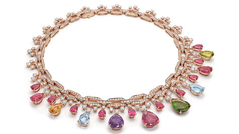 Bejeweled necklace taylor swift. 27 Oct 2022 ... The singer-songwriter enlisted the help of iconic makeup artist Pat McGrath for the Bejeweled music video from her latest album Midnights. 