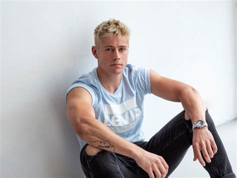 While the style is definitely something different for us, we think the pictures came out really well and we see a fresh, more masculine take on some of our belamionline and. . Belamichat