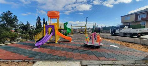 Belediyeden çocuklara iki yeni oyun alanı hazırlandıs