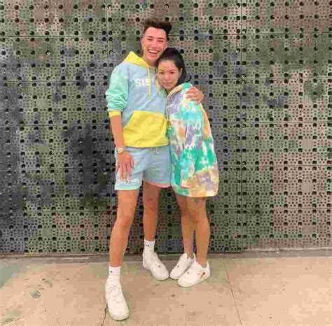 Filipino-American TikTok sensation Bella Poarch confirmed that she's getting divorced from her husband, Tyler Poarch. Read more here. Bella Poarch confirms divorce from husband, asks public for privacy - WhatALife!. 