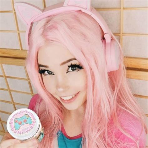The style is influenced by skate, K-Pop and gamer culture and is often adopted by women who post thirst-trap content on the platform. A prominent content creator also known for popularizing the specific style of "e-girl makeup" signified by excessive nose contour is cosplayer and model Belle Delphine, primarily during the late 2010s.. 