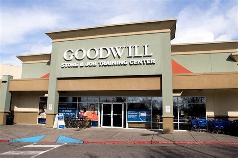 Bellingham goodwill. Sep 29, 2022 ... EVERGREEN GOODWILL PARTNERS WITH COMCAST TO OPEN NEW HIGH-TECH COMMUNITY LEARNING SPACE FOR EDUCATION AND JOB TRAINING RESOURCES IN BELLINGHAM. 