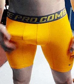 Belly bulge gifs. r/bulginginpublic: A place to show off male bulges in public. Open for all genders to enjoy. 