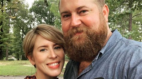 What It's Really Like To Be On Ben And Erin Napier's 'Home Town'. One woman shares her experience having her house renovated on HGTV's 'Home Town.'. If …. 