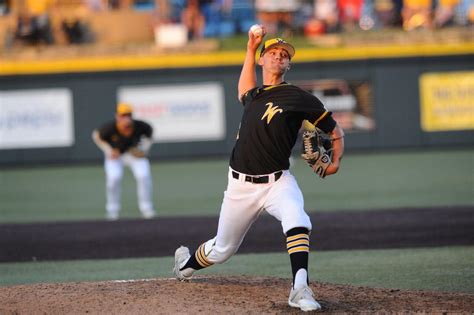 Overview. Stats. Full name Ben Hecht. Born 05/31/1995 in Effingham, IL. Profile Ht.: 6'2" / Wt.: 170 / Bats: R / Throws: R. School Wichita State. Drafted in the 12th …. 