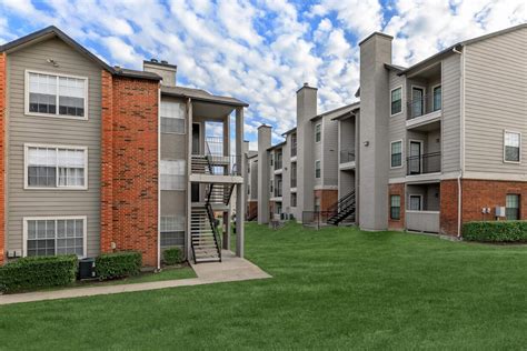 Benbrook apartments. Find apartments for rent, condos, townhomes and other rental homes. View videos, floor plans, photos and 360-degree views. No registration required! 