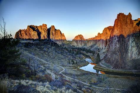 Bend portland oregon. The Bend in the Colorado River, known as Horseshoe bend, is breathtaking. Here are the horseshoe bend facts you need to know. By: Author Kyle Kroeger Posted on Last updated: April ... 