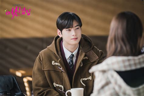 Bende Eun woo yu True Beauty daki partneriyle shipliyorum başkasına yakıştıramıyorum şimdi My ID is Gangnam Beauty a başladım ama olmuyor .