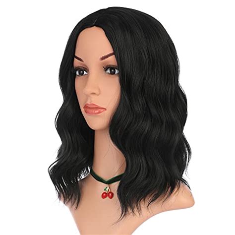 Benefits of Choosing a Black Shoulder Length Wig