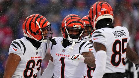 Bengals game. The official source for NFL news, video highlights, fantasy football, game-day coverage, schedules, stats, scores and more. ... Baltimore Ravens at Cincinnati Bengals 2022 REG 18 - Game Center ... 