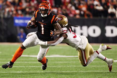 Bengals vs 49ers. Game summary of the San Francisco 49ers vs. Cincinnati Bengals NFL game, final score 26-23, from December 12, 2021 on ESPN. 