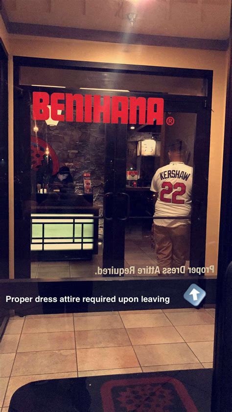 This article will walk you through the proper dress for a visit to Benihana. Recognizing Benihana Dress Code. Benihana doesn’t have a strict dress code, but you should dress nicely and avoid things like beach clothes or workout gear. Think “fancy casual” like a nice shirt and pants, or a casual dress.. 