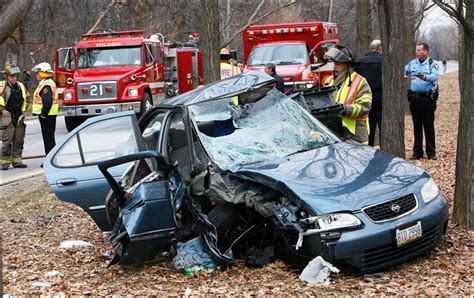 Bennington woman dies in one-car crash