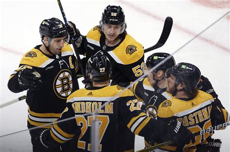 Bergeron doesn’t travel with Bruins for games in Florida