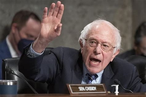 Bernie Sanders endorses Biden, rules out 2024 bid of his own