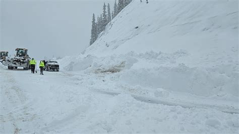 Berthoud Pass reopened after Avalanche