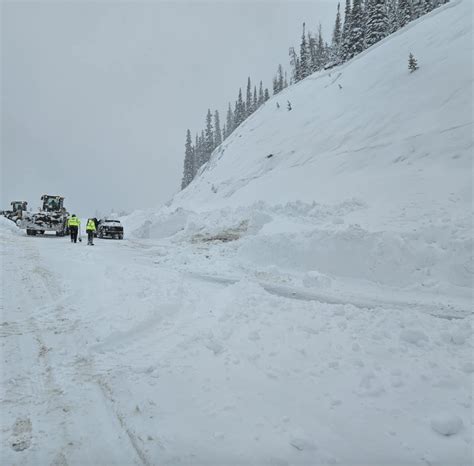 Berthoud Pass reopens after avalanche