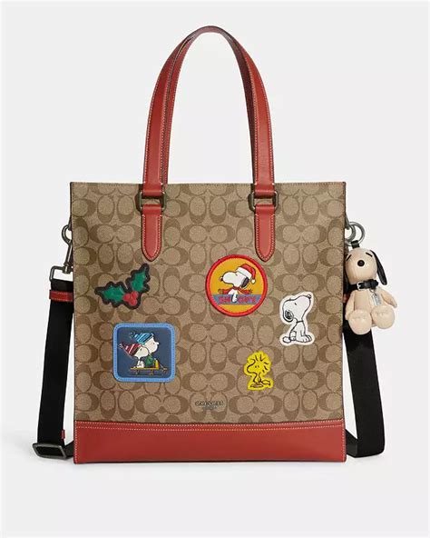 Best 25+ Deals for Coach Snoopy Purses Poshmark