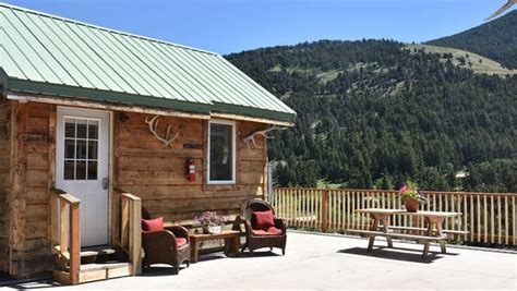 Best Cabins in Gardiner, MT - Cabins for Rent from $104 Expedia