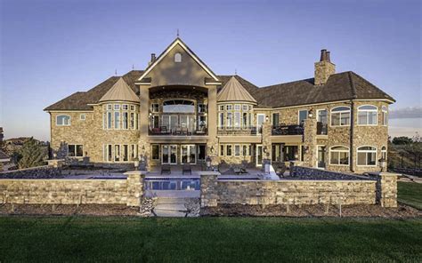 Best Custom Home Builders in Home Builder Digest