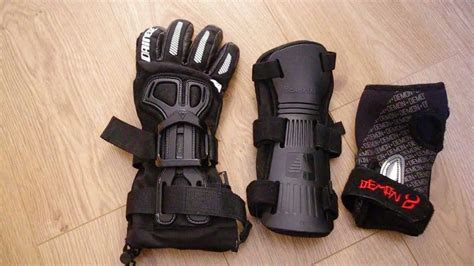 Best Gloves and Wrist Guards for Electric Skateboarding in 2024