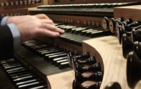 Best Organists for Hire in Peterborough - Encore