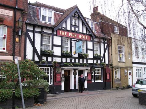 Best Pubs in Greenhithe ~ The Good Pub Guide