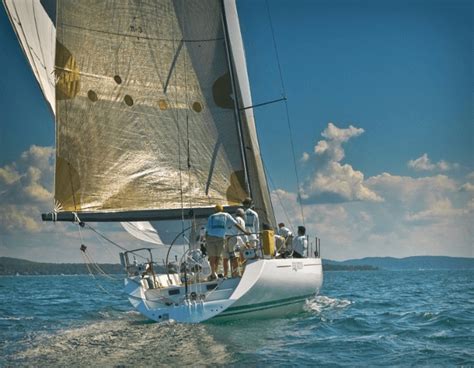 Best Sailing Lessons in Michigan - EduMaritime