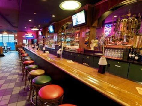 Best Singles Bars In Uptown Minneapolis - CBS Minnesota