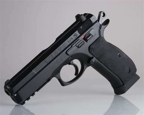 Developed as a successor to the FNX-45 Tactical, this handgun comes loaded with features with an interchangeable backstraps, threaded barrel, and FDE finish. For those who crave a cool factor in their firearms, the FNX-45 Tactical delivers. FNX 45 Tactical. The firearm's performance doesn't disappoint either.. 