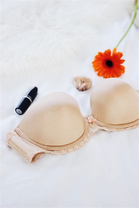 Best bras for small bust. Chantelle. Chantelle Lingerie. C Magnifique Underwire Minimizer Bra. $78. SHOP NOW. Rating: 4.5 stars. Reviews: 1234 on Nordstrom. "Recently I went into the store for a bra fitting, and this particular style was recommended. The fit is perfect, and it reduces the appearance of my size (38D). 