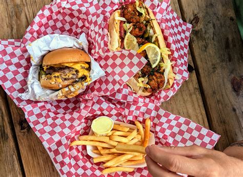Best burger in asheville. Set amid the beauty of the Blue Ridge Mountains, Asheville has become one of the more popular towns in North Carolina. The city’s thriving art scene, historic architecture, and nat... 