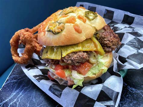 Best burgers in san antonio. San Antonio, Texas, is a city that’s constantly evolving and growing. With a population of over 1.5 million people, it’s important for the city to implement effective urban strateg... 