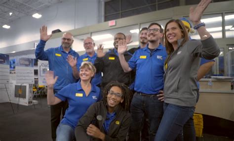 The average hourly pay for Best Buy is $15.85 in 2023. Visit Payscale to research Best Buy hourly pay by city, experience, skill, employer and more.. 