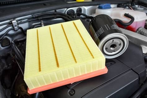 Best car air filter. If you don’t have a functional air filter to block these harmful airborne contaminants, then it will spell trouble for the performance of your engine. Top 5 Signs of a Dirty or Clogged Air Filter. 1) Poor Fuel Efficiency. 2) Bad Engine Performance. 3) Unusual Engine Sounds. 