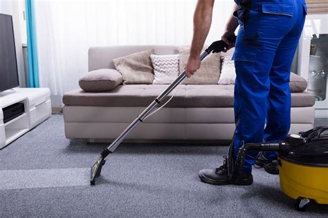 Best carpet cleaning company. The best method for commercial carpet cleaning is hot water extraction, also known as steam cleaning. This involves using a hot water extraction machine to inject hot water and a cleaning solution into the carpets and then quickly extracting the water and dirt out. This method is the most effective and thorough way to clean carpets. 