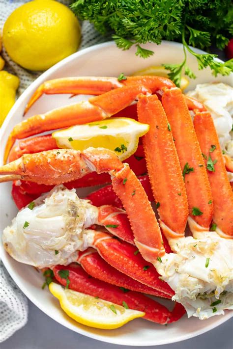 Best crab legs. Allow the water to come to a full boil. Add the crab legs to the steamer basket so that no water touches the legs and cover the pot. Steam the crab legs for 6 to 8 minutes. 