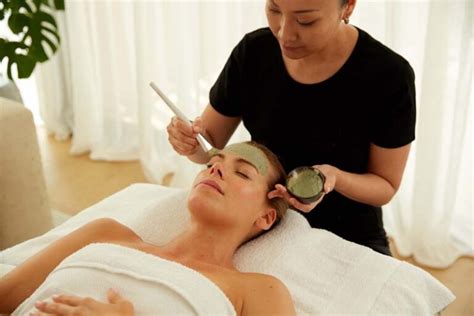Best facial near me. FACIAL. Making your dreams for beautiful, radiant skin come true is possible with a facial. Not only are facials necessary for maintaining healthy skin, they are also a wonderful way to relax during your day at the spa. This skin saving regimen may include a facial mask or two and is often customized to your specific skin type and skin concerns. 