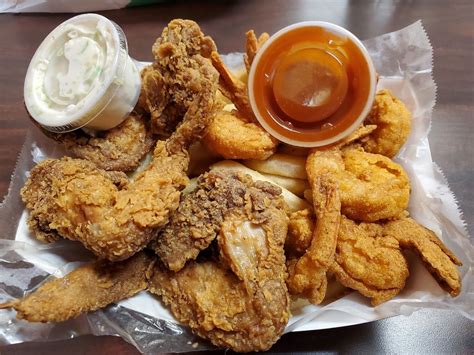 Best fried chicken in Phoenix restaurants, winter 2024